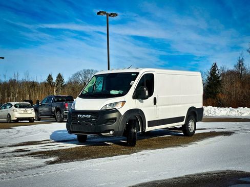 New 2026 RAM ProMaster 2500 w/ Convenience Group image 8