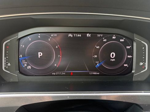 Used 2021 Volkswagen Tiguan SEL AWD/4WD image 39
