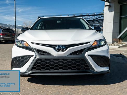 Used 2023 Toyota Camry SE image 4