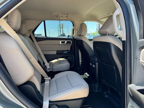 Used 2020 Ford Explorer XLT w/ Equipment Group 202A AWD/4WD image 13