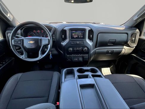 Used 2022 Chevrolet Silverado 2500 Custom w/ Custom Value Package AWD/4WD image 7