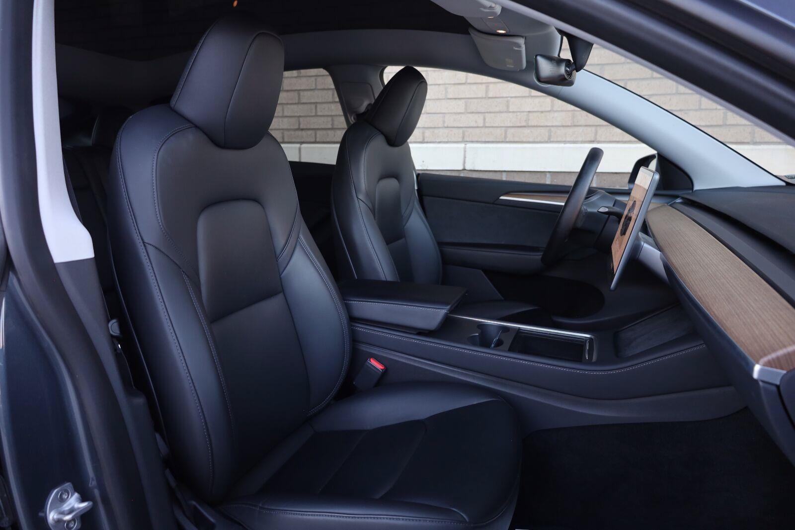 Used 2023 Tesla Model Y Long Range AWD/4WD image 28