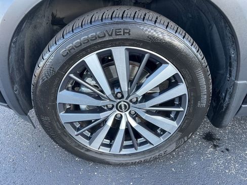 Used 2022 Nissan Pathfinder Platinum w/ Cargo Package image 7