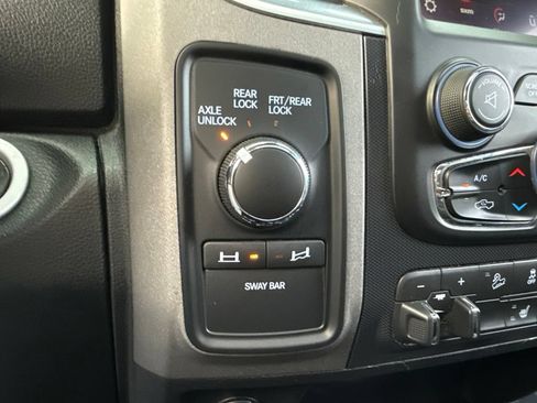 Used 2018 RAM 2500 Power Wagon w/ Leather & Luxury Group AWD/4WD image 44