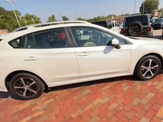 Used 2022 Subaru Impreza 2.0i Premium w/ Popular Package #2 AWD/4WD video 2