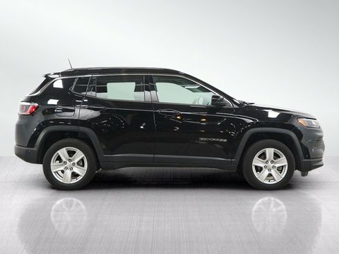 Used 2022 Jeep Compass Latitude w/ Convenience Group AWD/4WD image 6