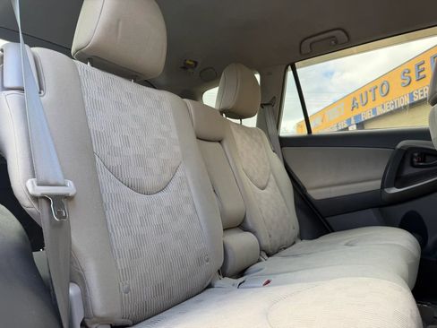 Used 2012 Toyota RAV4 4WD w/ Value Pkg image 18
