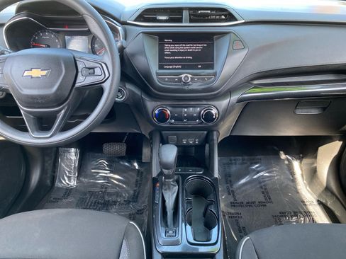 Used 2023 Chevrolet TrailBlazer LT FWD image 11