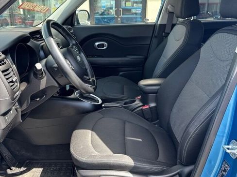 Used 2017 Kia Soul + w/ Designer's Package image 10