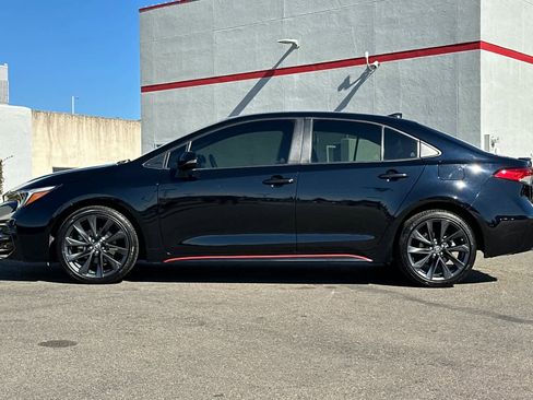 Used 2023 Toyota Corolla SE image 9