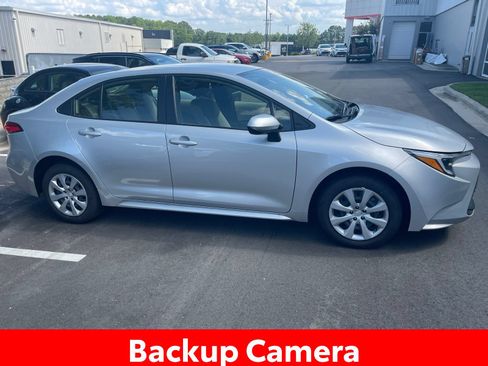 Used 2025 Toyota Corolla LE w/ Convenience Package FWD image 7
