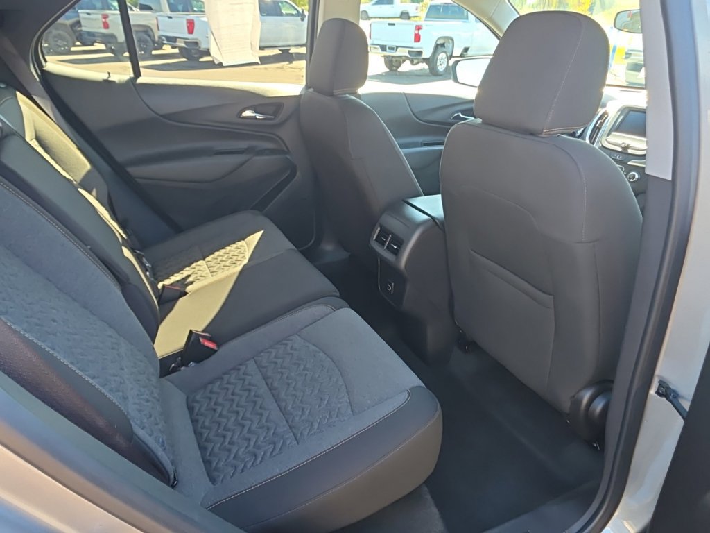 Used 2024 Chevrolet Equinox LT AWD/4WD image 24