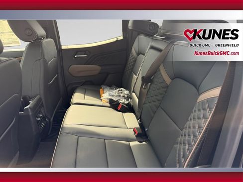 New 2026 GMC Canyon Denali AWD/4WD image 32