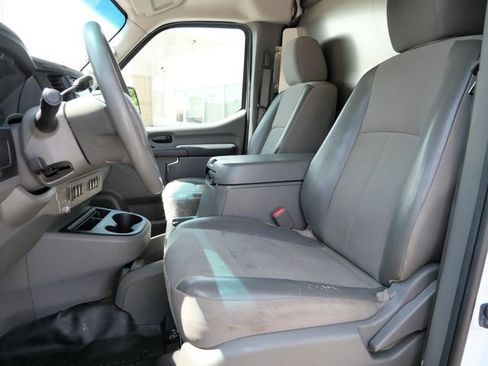 Used 2018 Nissan NV 3500 SV w/ Navigation Package RWD image 15