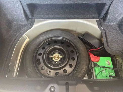 Used 2004 Ford Thunderbird RWD image 90