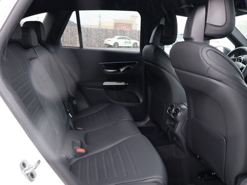Certified 2025 Mercedes-Benz GLC 300 4MATIC image 23