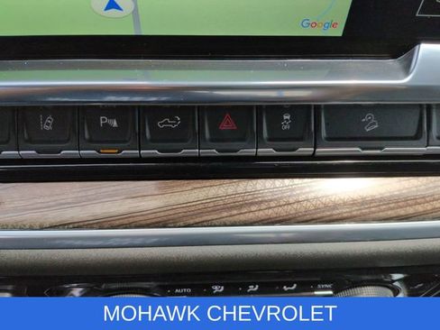 Used 2025 Chevrolet Silverado 2500 LT w/ Trail Boss Package AWD/4WD image 36
