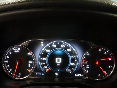 Used 2019 GMC Acadia Denali w/ Technology Package AWD/4WD image 16