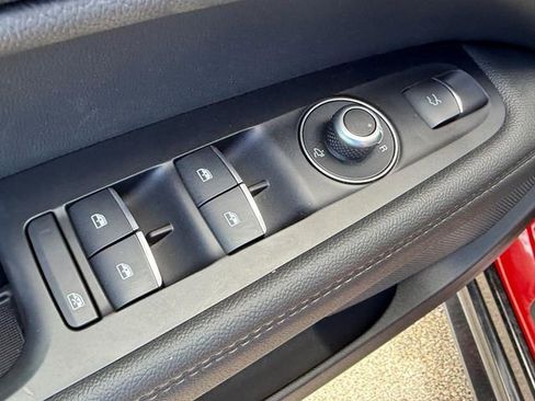 Used 2024 Alfa Romeo Stelvio Veloce image 14