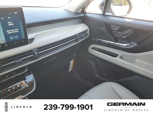 New 2026 Lincoln Corsair Premiere image 33