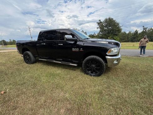 Used 2015 RAM 2500 Laramie AWD/4WD image 6