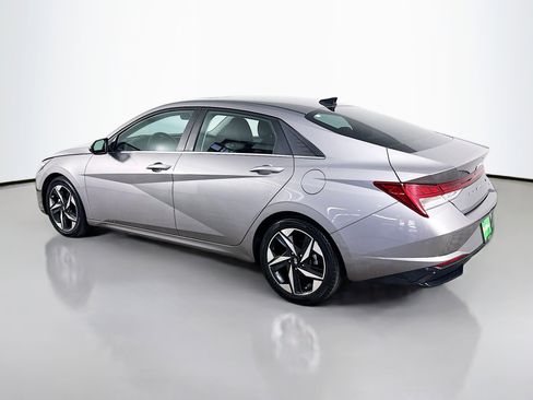 Used 2023 Hyundai Elantra Limited FWD image 7