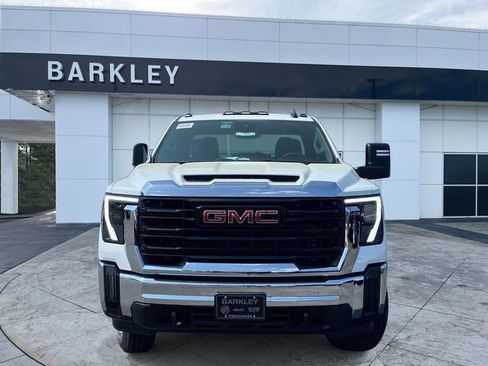 New 2026 GMC Sierra 2500 Pro w/ Convenience Package RWD image 6