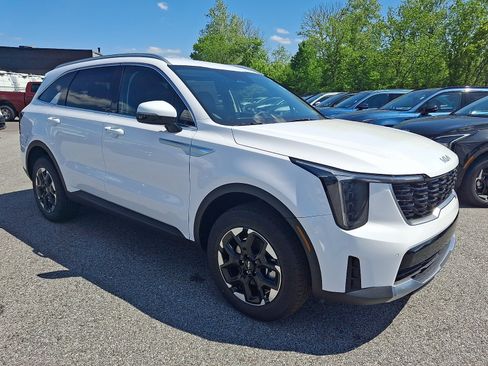 New 2026 Kia Sorento S AWD/4WD image 2