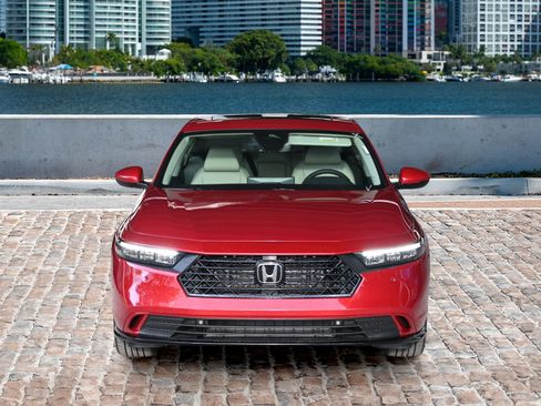 New 2025 Honda Accord EX-L image 2