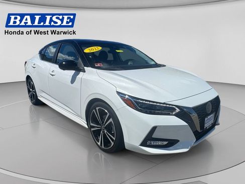 Used 2022 Nissan Sentra SR w/ SR Premium Package FWD image 3