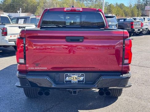 Used 2024 Chevrolet Colorado Z71 w/ Z71 Convenience Package 2 image 4