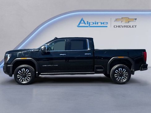 Used 2024 GMC Sierra 2500 Denali Ultimate AWD/4WD image 2