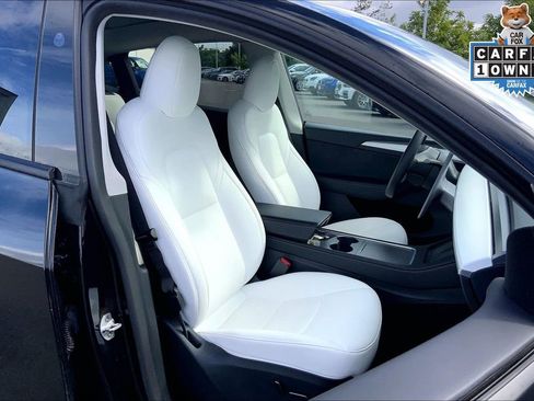 Used 2023 Tesla Model Y Performance image 7