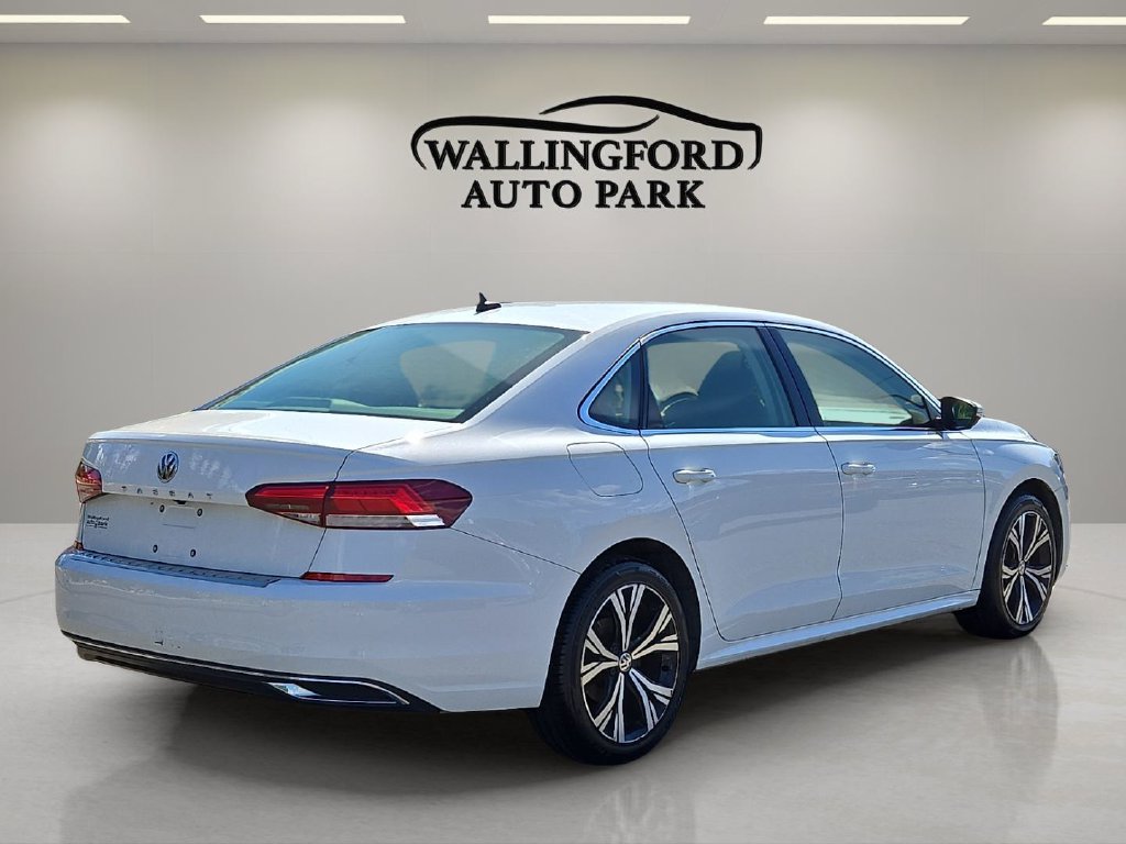 Used 2022 Volkswagen Passat 2.0T SE FWD image 4