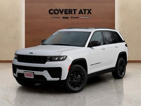 New 2026 Jeep Grand Cherokee Altitude image 1