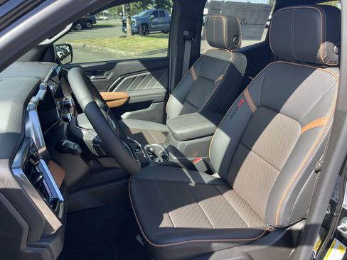 New 2026 GMC Canyon AT4 w/ Technology Plus Package image 55