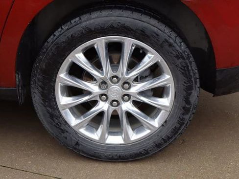 Used 2021 Buick Enclave Essence FWD image 29