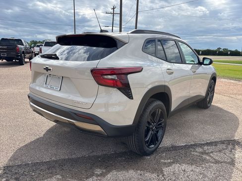 New 2026 Chevrolet Trax ACTIV w/ Driver Confidence Package FWD image 6