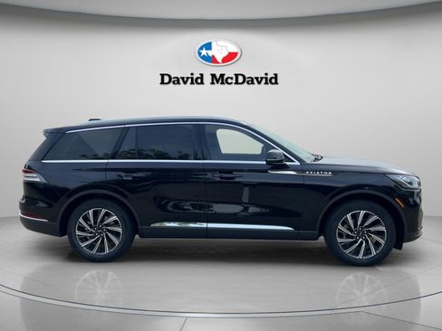 New 2026 Lincoln Aviator 2WD image 8