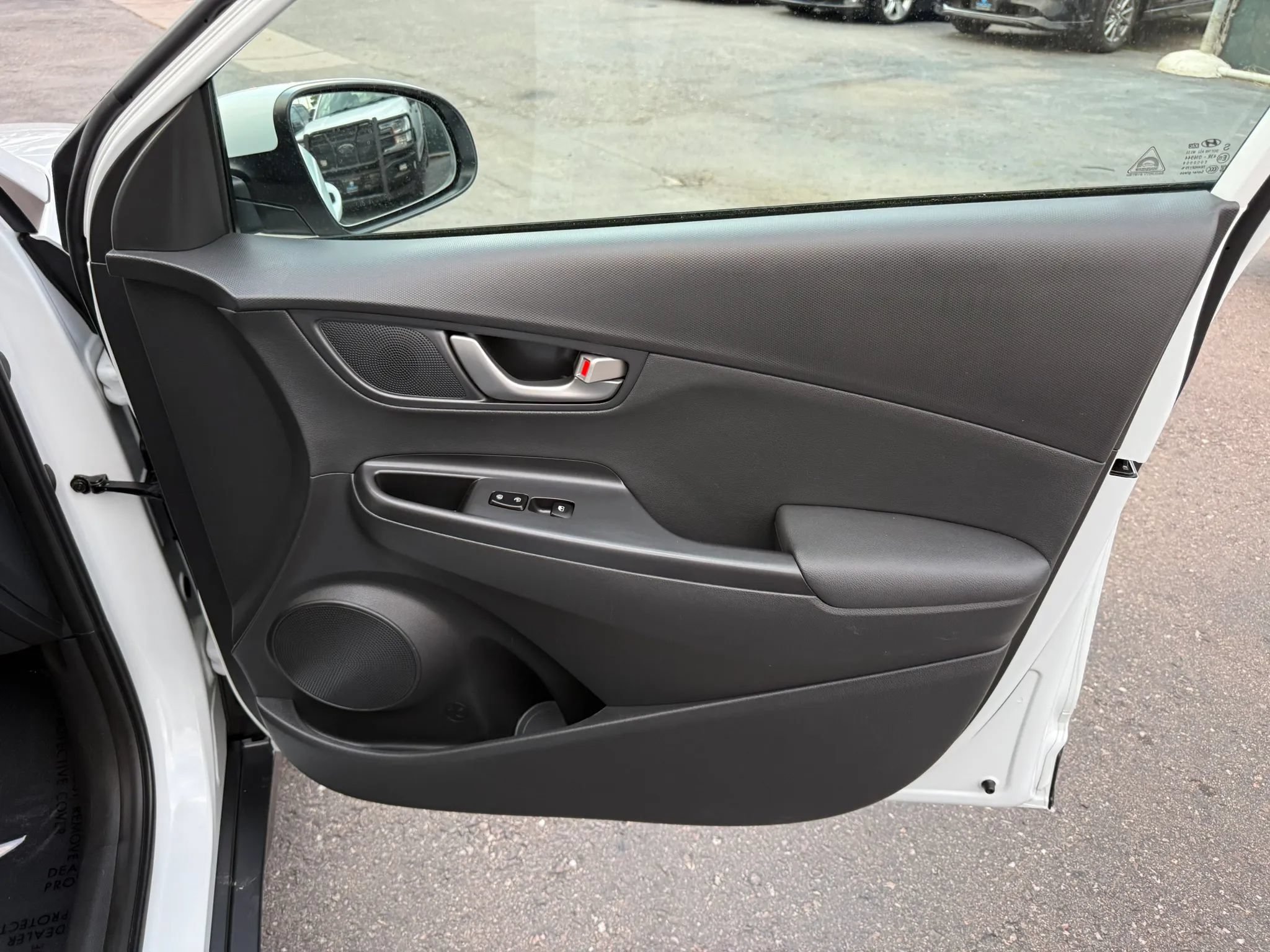 Used 2018 Hyundai Kona Limited AWD/4WD image 40