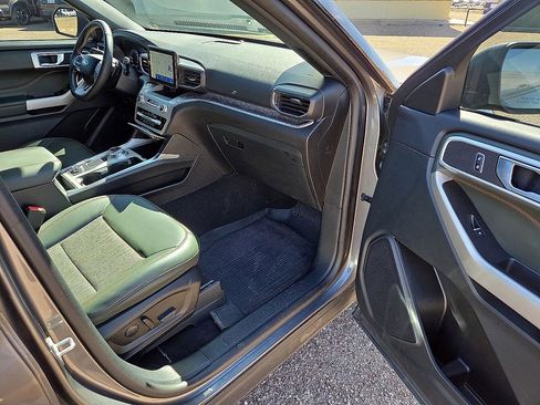 Used 2023 Ford Explorer Timberline image 11