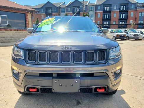 Used 2019 Jeep Compass Trailhawk AWD/4WD image 2