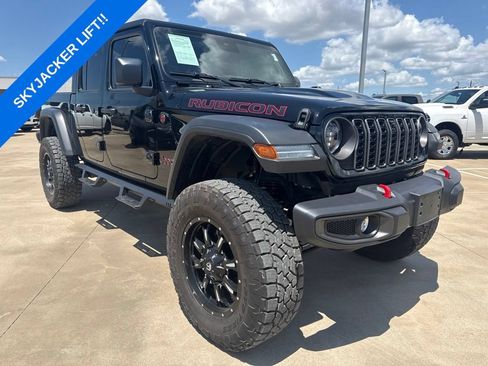 Used 2024 Jeep Gladiator Rubicon w/ Technology Group AWD/4WD image 1