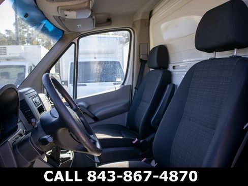 Used 2015 Freightliner Sprinter 3500 image 3