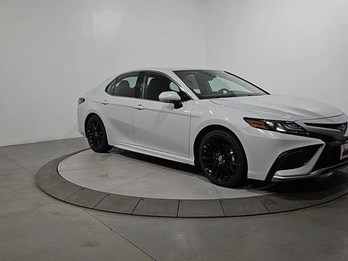 Used 2024 Toyota Camry XSE w/ Cold Weather Package image 7