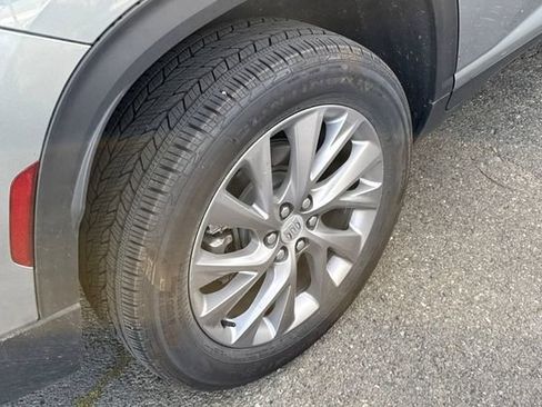 Used 2025 Buick Enclave Preferred image 7