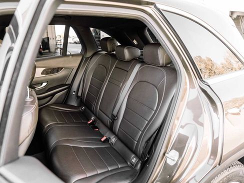 Used 2018 Mercedes-Benz GLC 350e 4MATIC image 30