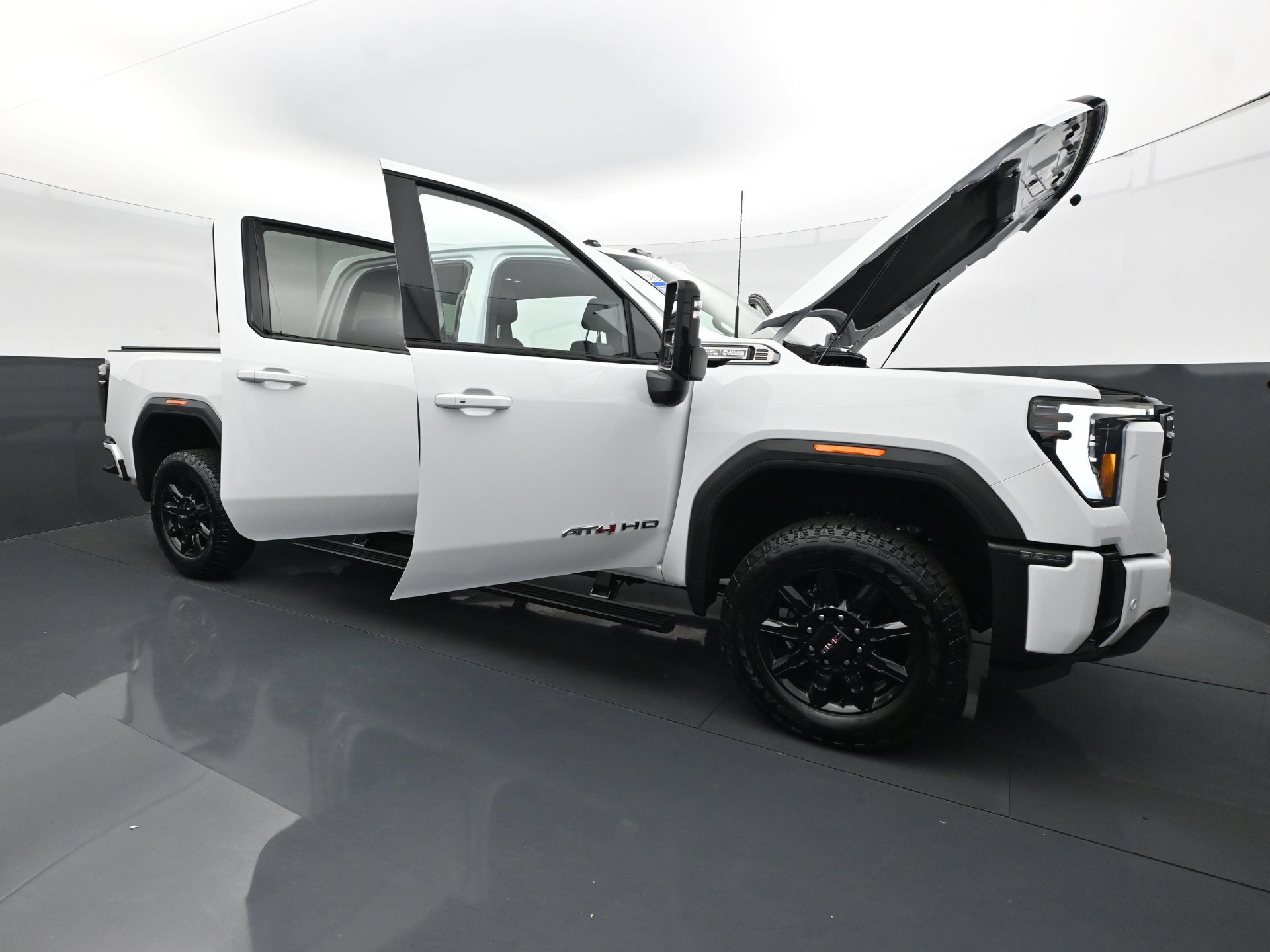 Used 2026 GMC Sierra 3500 AT4 w/ AT4 Premium Plus Package AWD/4WD image 35