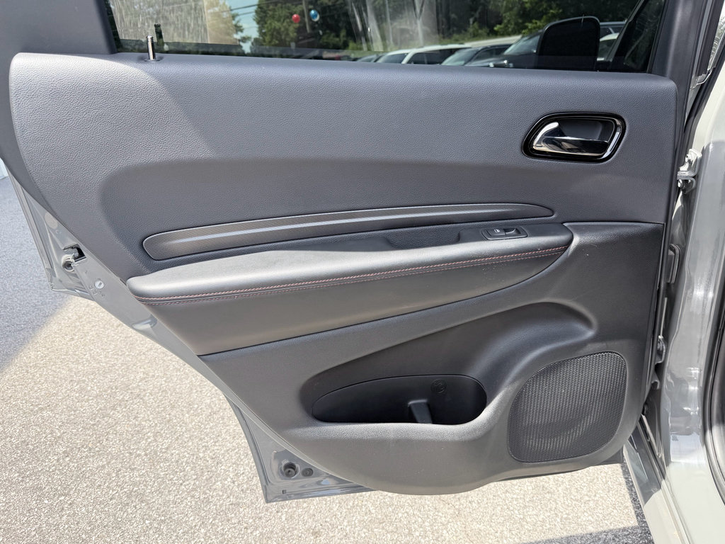 Used 2024 Dodge Durango R/T RWD image 32