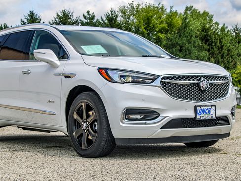 Used 2021 Buick Enclave Avenir w/ Avenir Technology Package AWD/4WD image 41